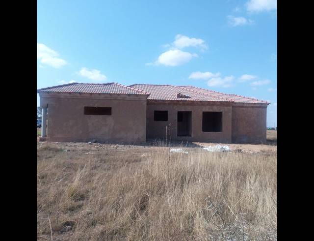 4 BEDROOM HOUSE FOR SALE IN HAAKDOORNBOOM